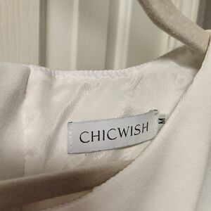 White crop top, zippered in the back